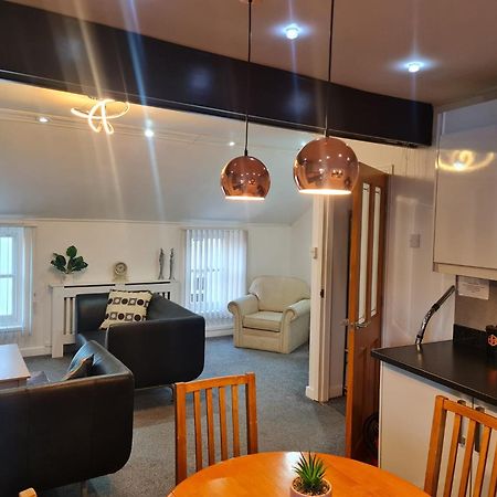 Ulverston Town Centre Flat ภายนอก รูปภาพ