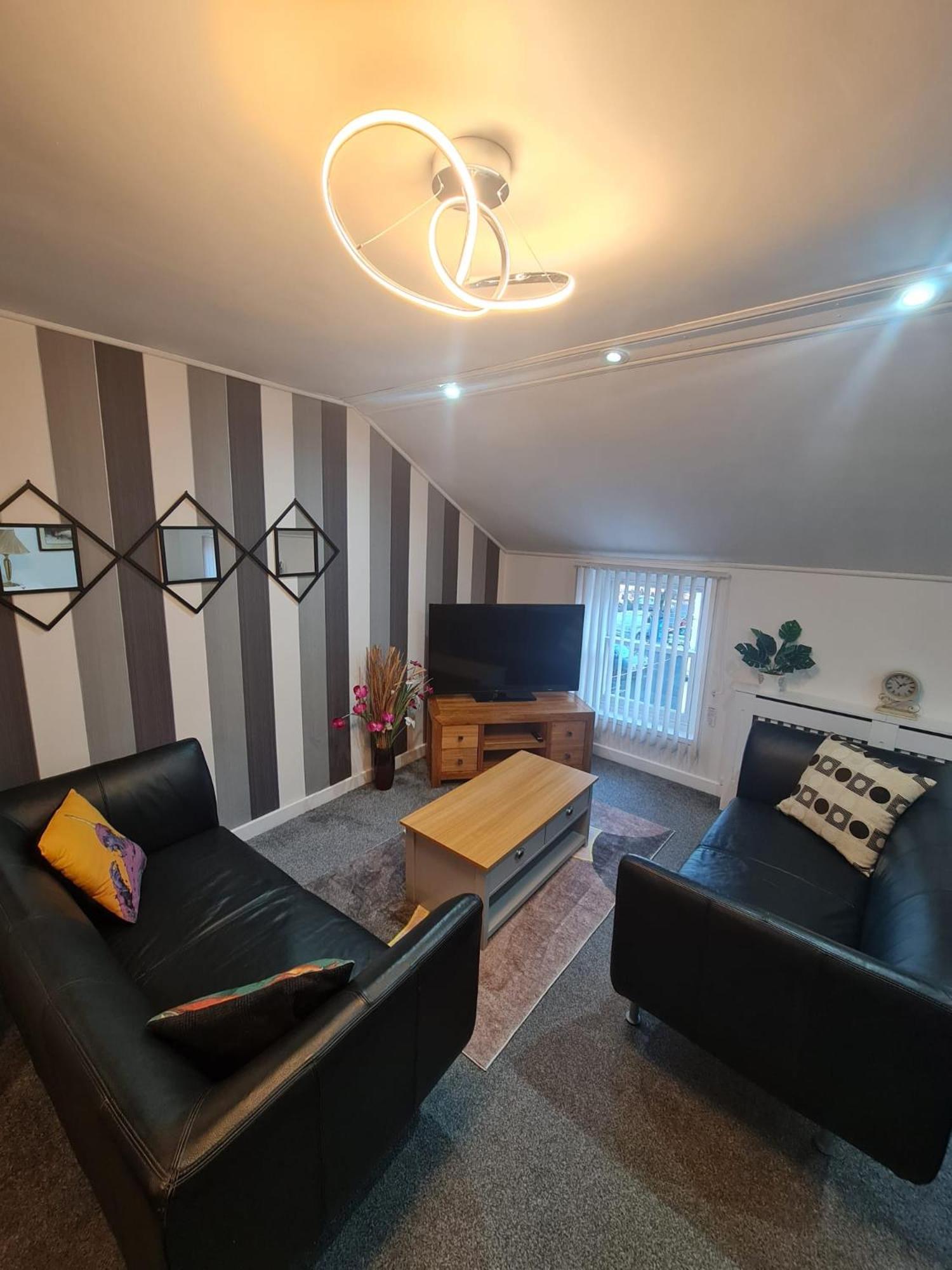 Ulverston Town Centre Flat ภายนอก รูปภาพ